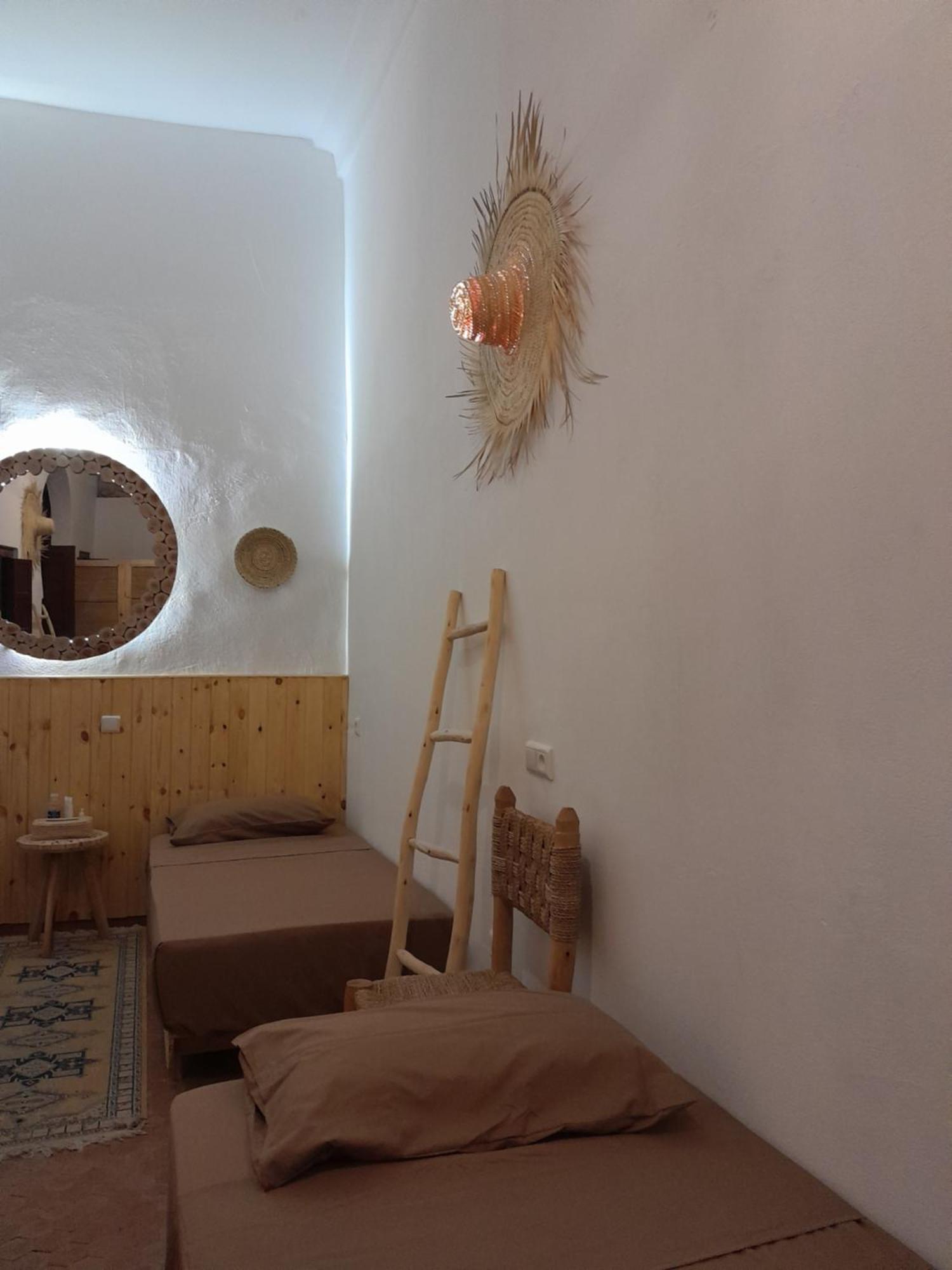 Hostel Four Seasons Tétouan Exteriör bild